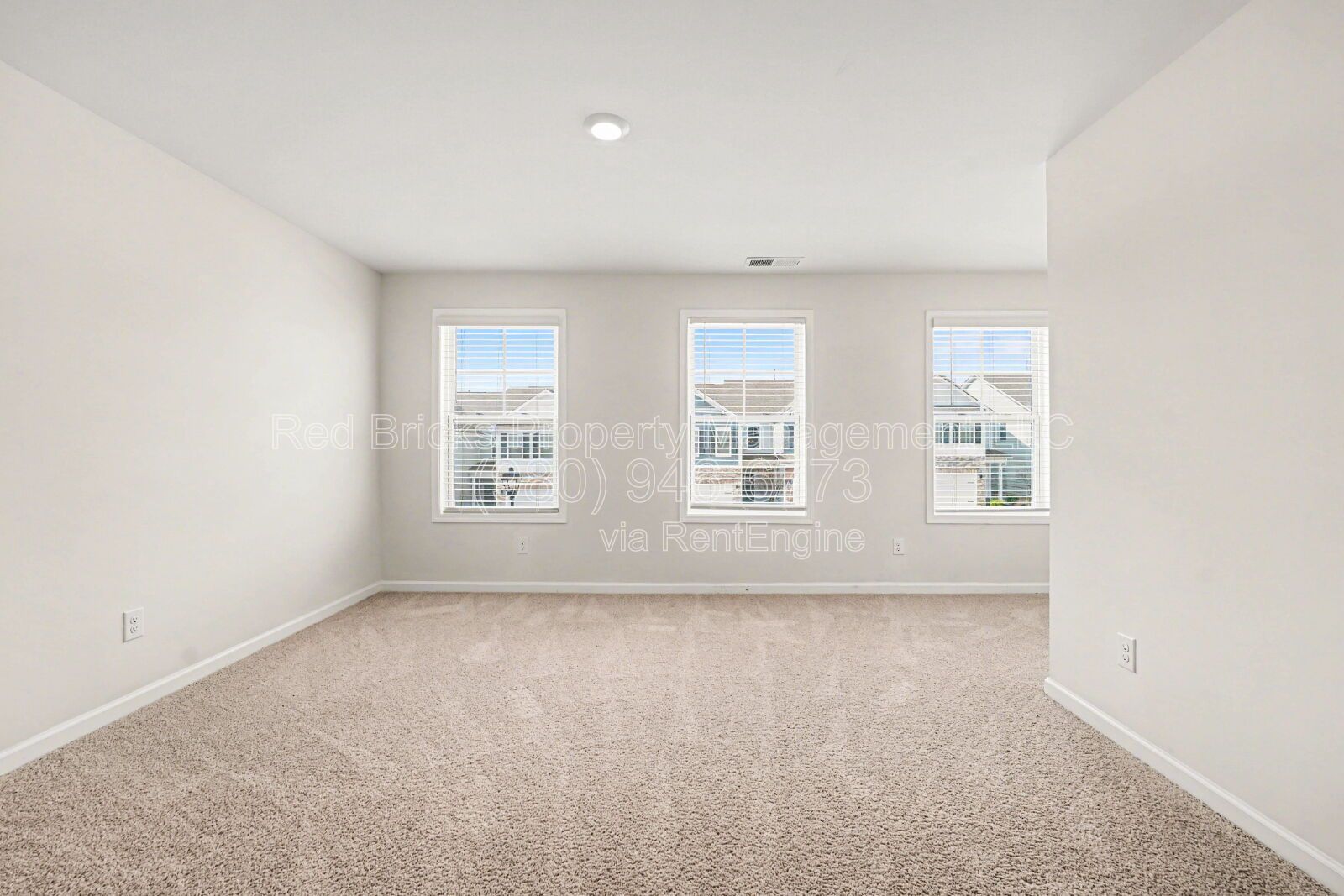 Like-New 4BR Townhome in Blackstone Bay – Available Now! property image