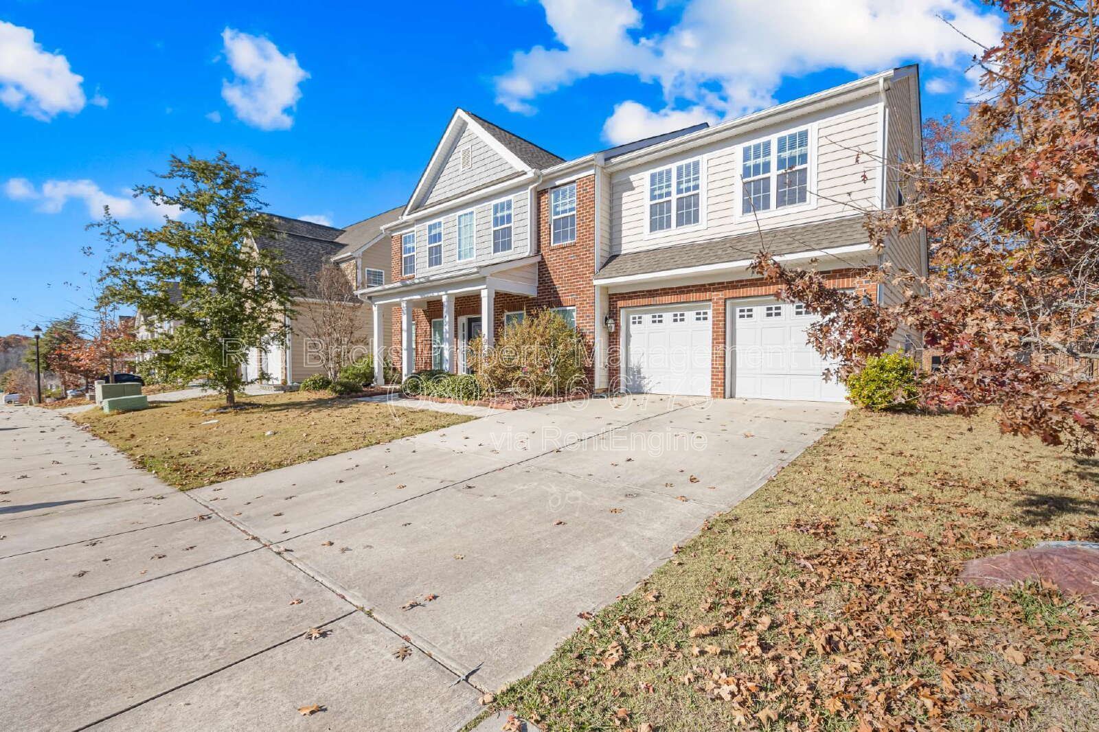 Spacious 5BR Home with Screened Porch & Fireplace! property image