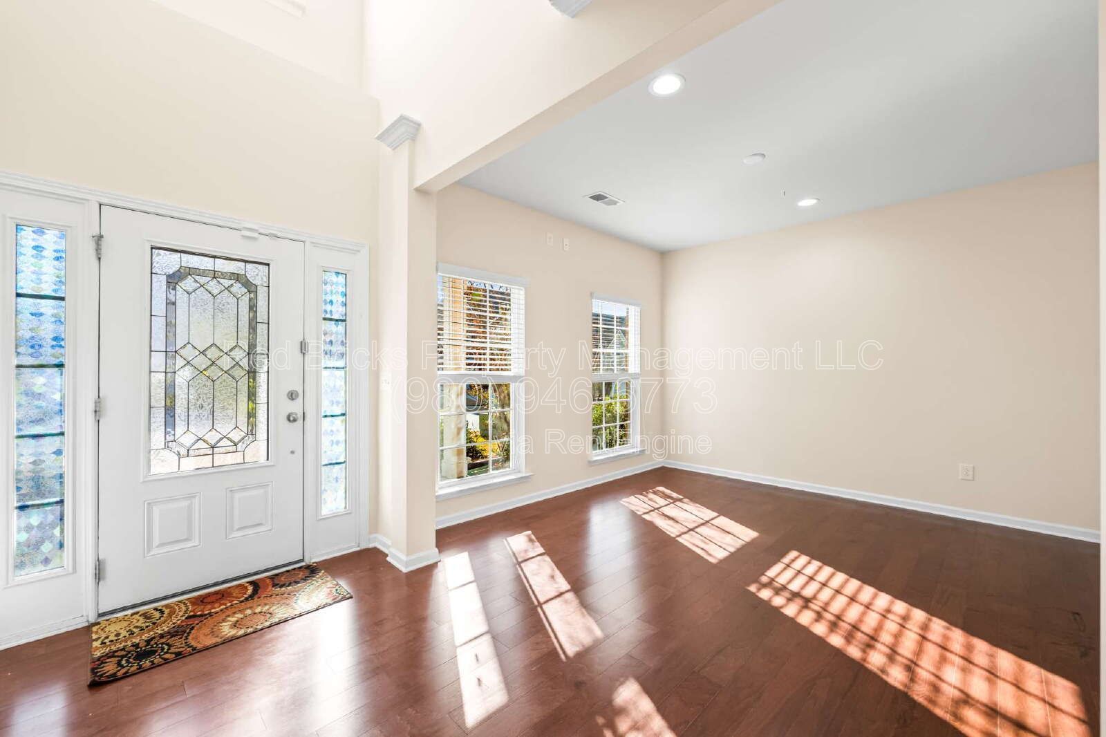 Spacious 5BR Home with Screened Porch & Fireplace! property image
