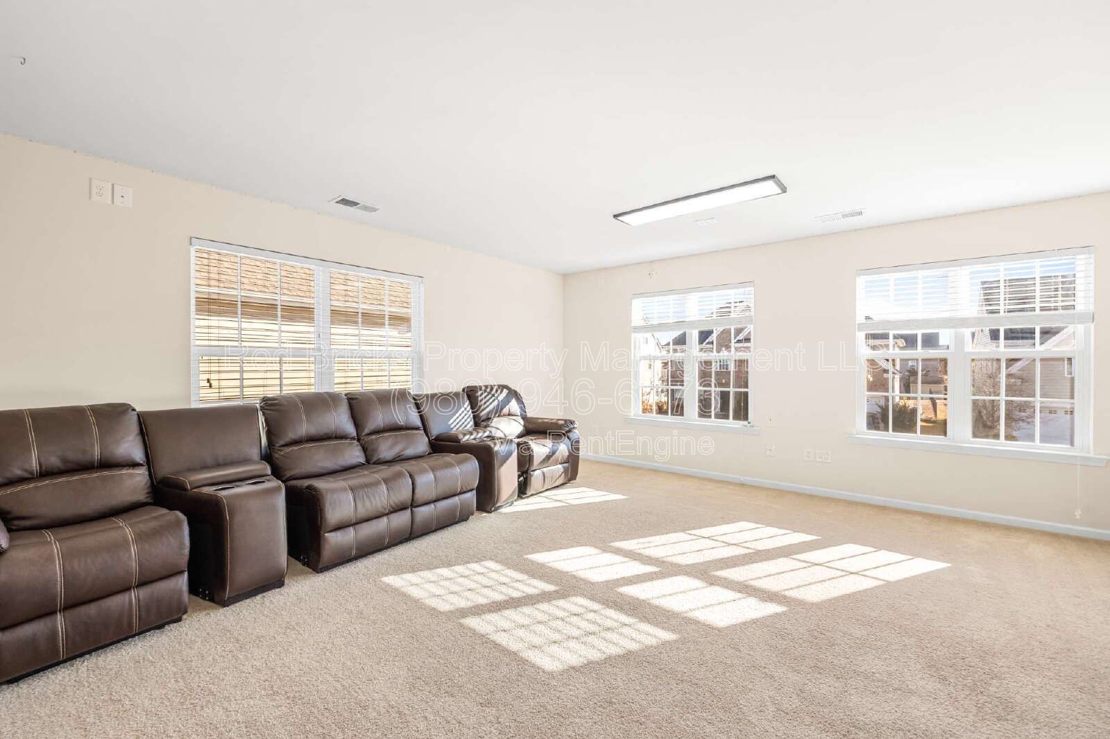 Spacious 5BR Home with Screened Porch & Fireplace! property image