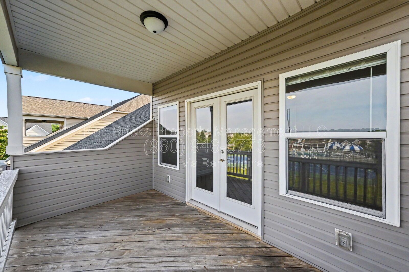 Stunning 1.5-Story Home with Loft & Gourmet Kitchen in Wellington Chase! property image