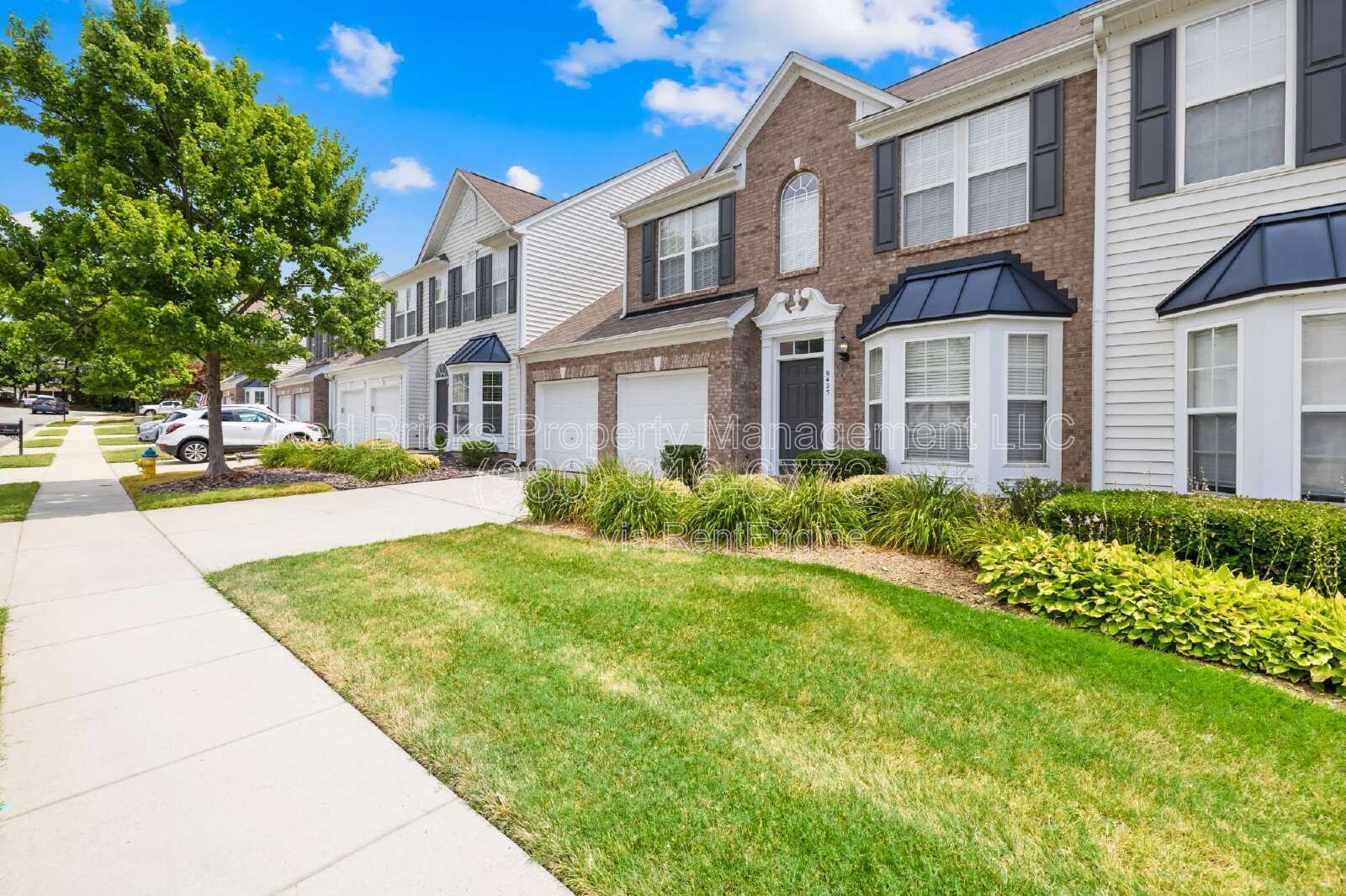 Stunning 3BR Townhome with Loft & Main-Level Primary Suite! property image