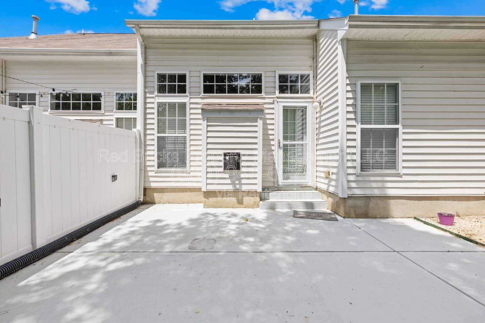 Stunning 3BR Townhome with Loft & Main-Level Primary Suite! property image