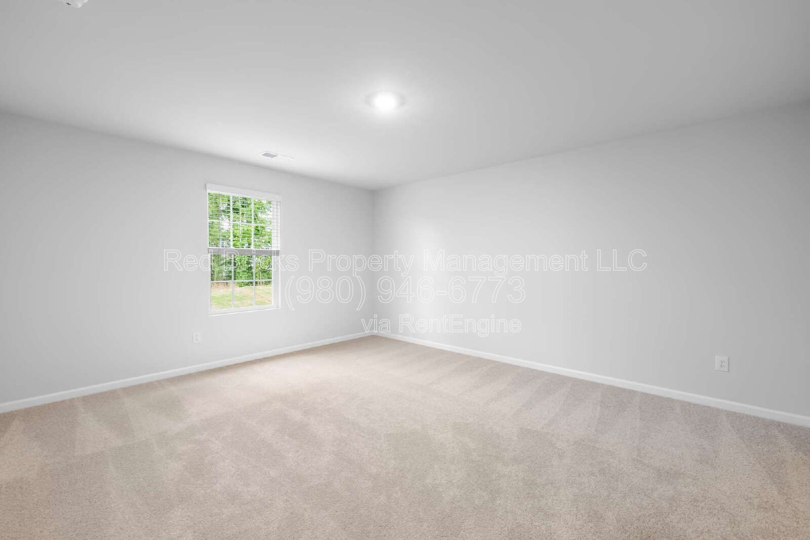 Like-New 5BR Home with Main-Level Primary Suite & Loft! property image