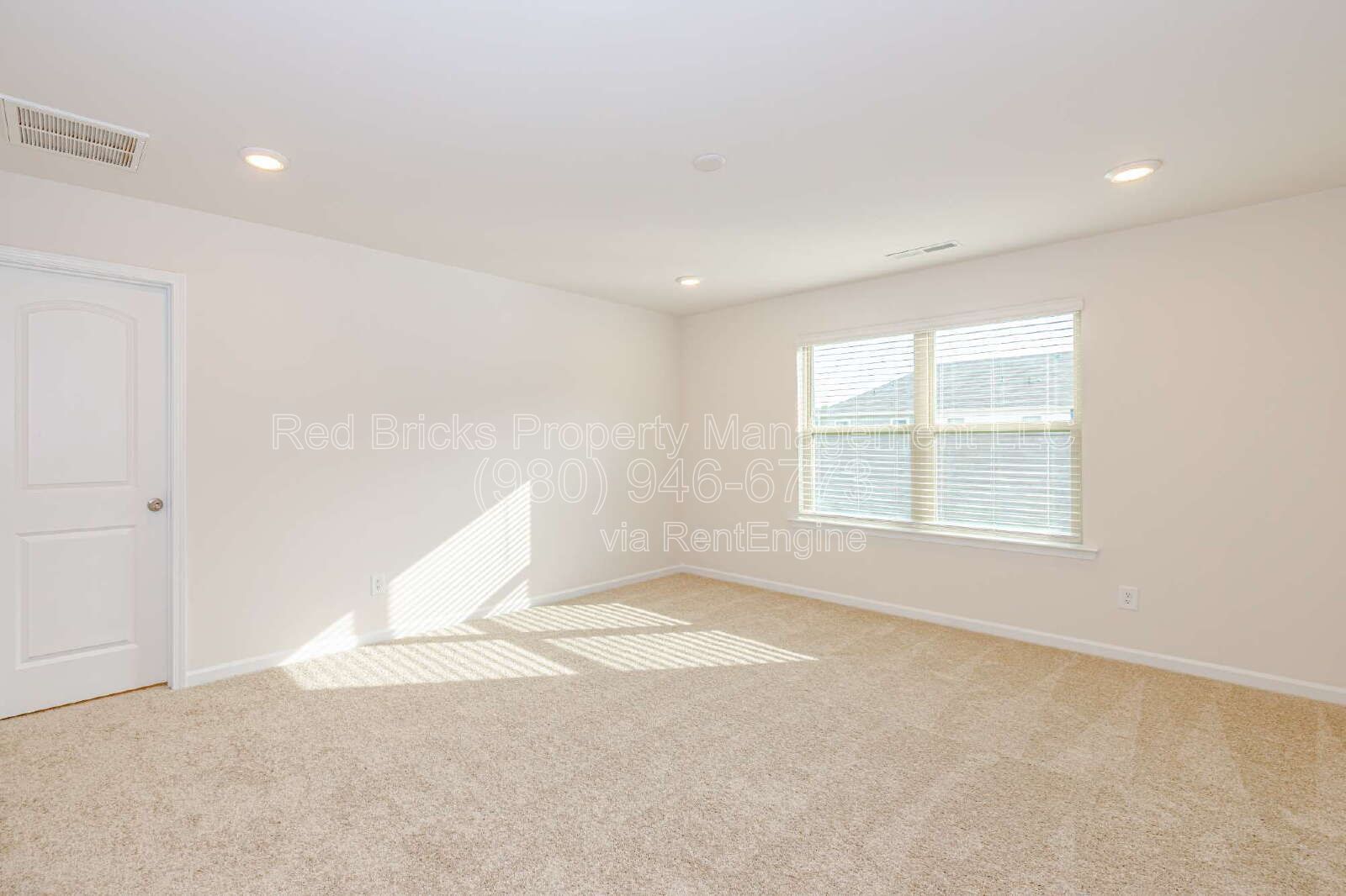 Like-New 4BR Townhome with Dual Primary Suites & Loft! property image