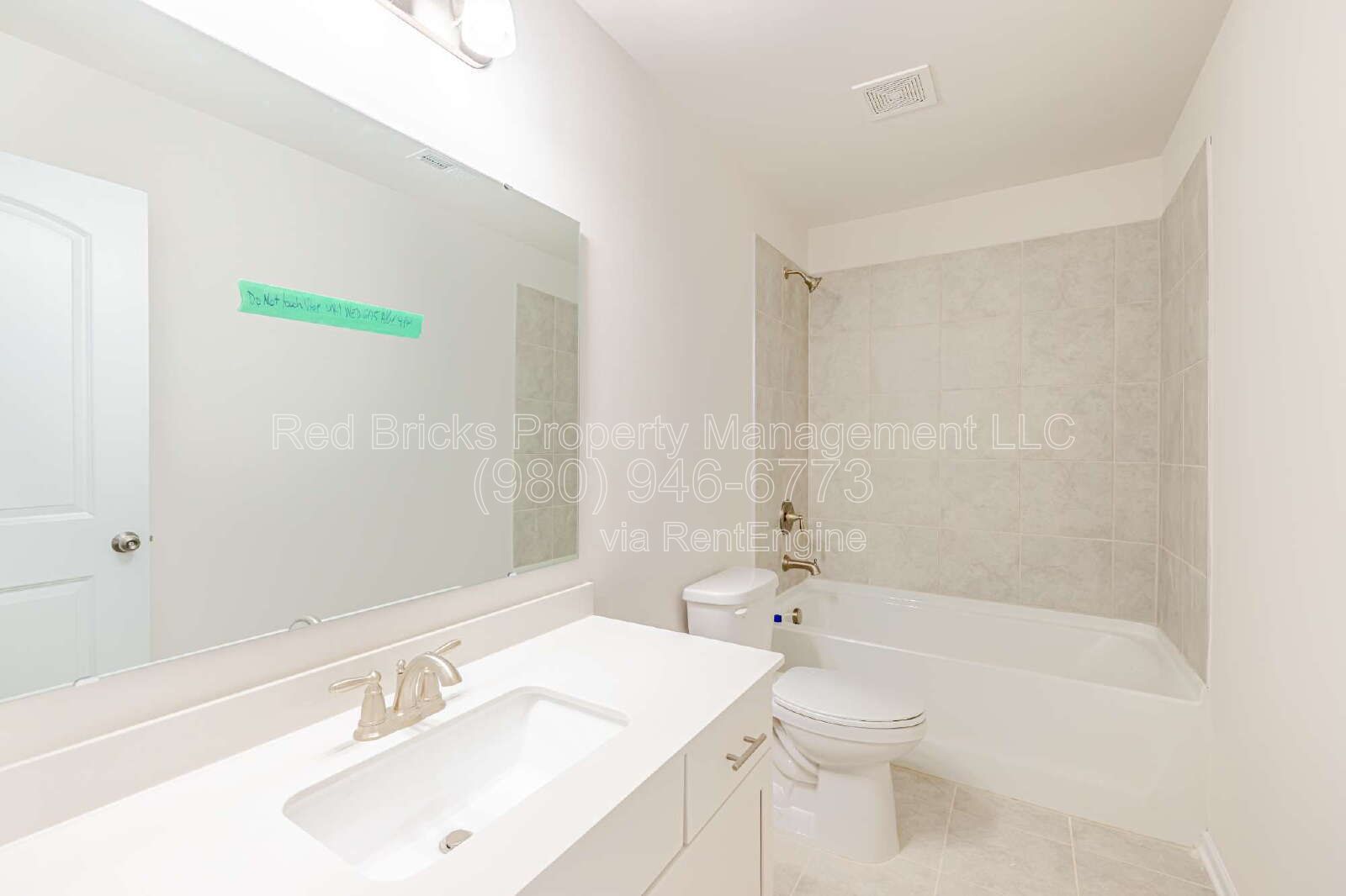 Like-New 4BR Townhome with Dual Primary Suites & Loft! property image