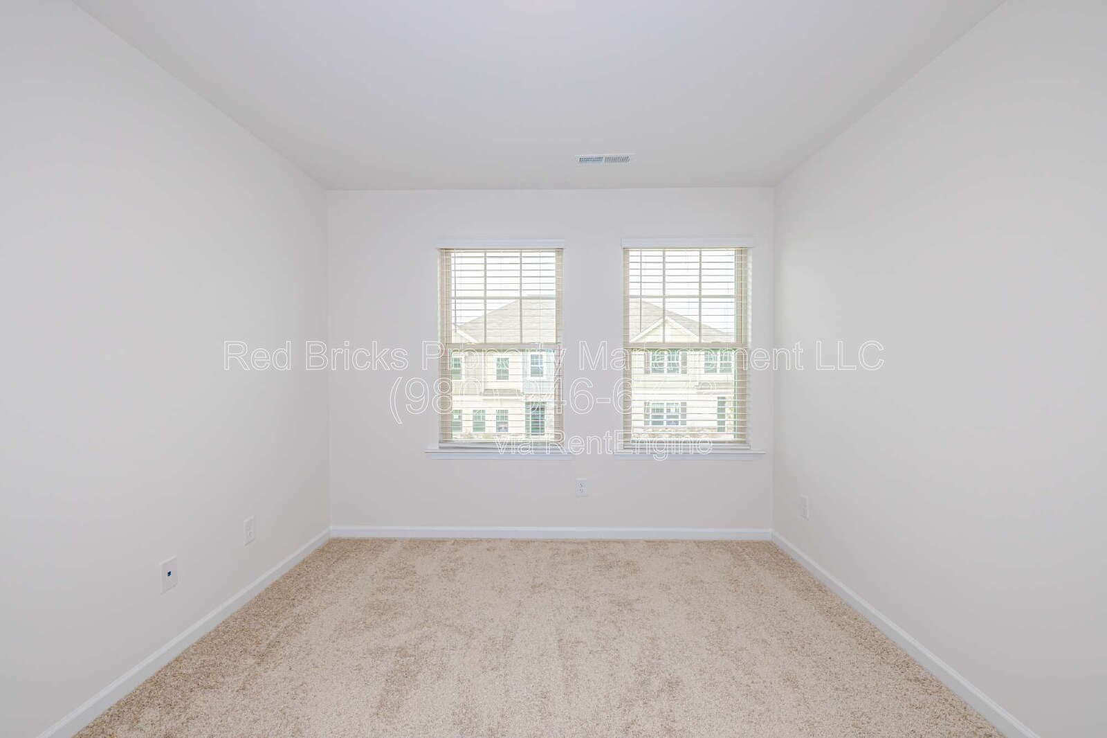 Like-New 4BR Townhome with Dual Primary Suites & Loft! property image