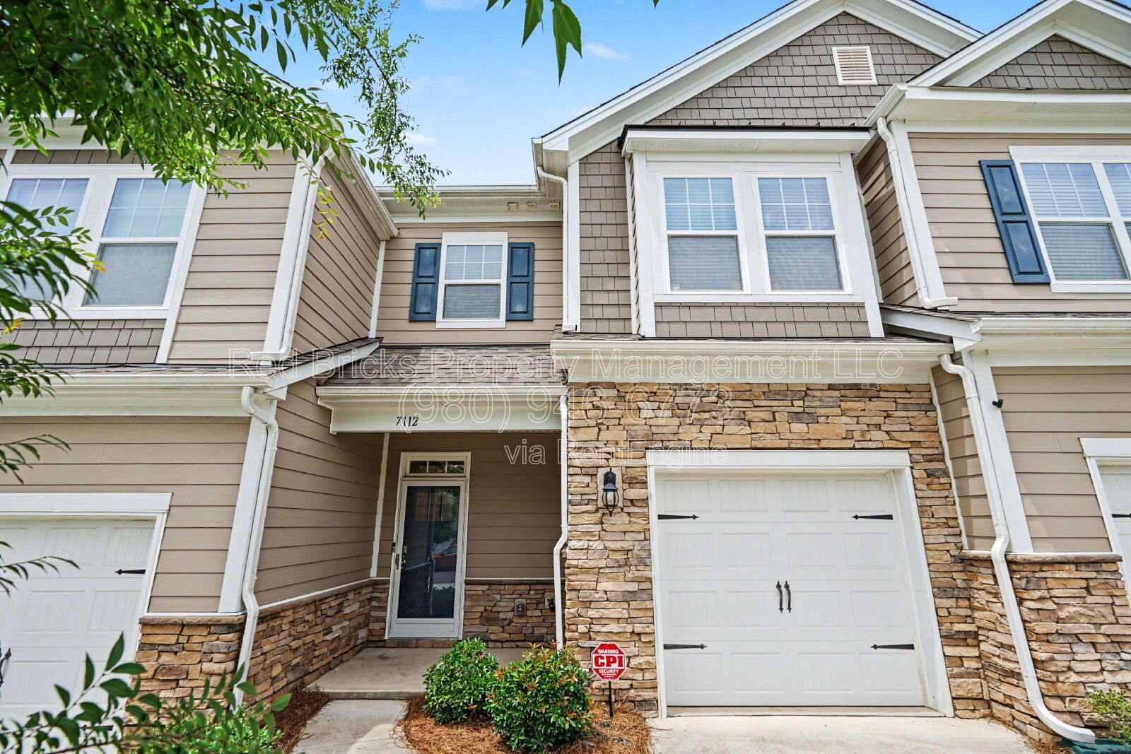 Charming 3BR Townhome in Woods at Davis Lake – Available Now! property image