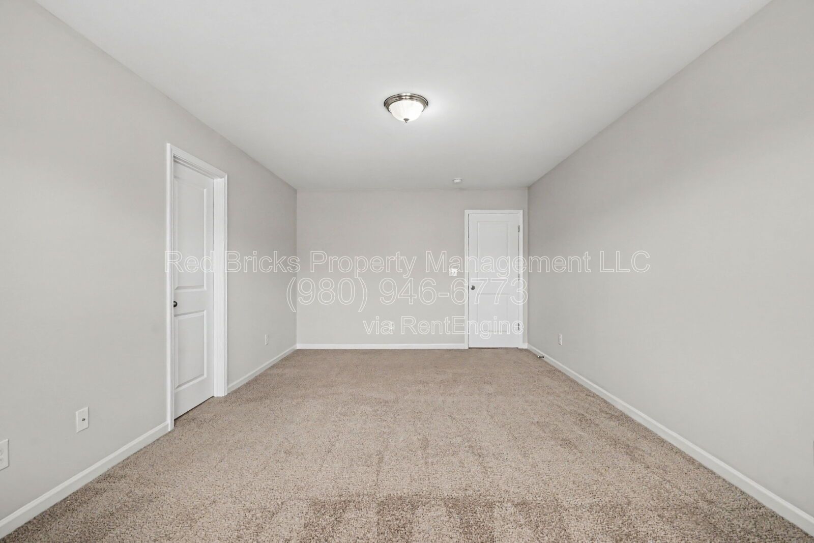Charming 3BR Townhome in Woods at Davis Lake – Available Now! property image