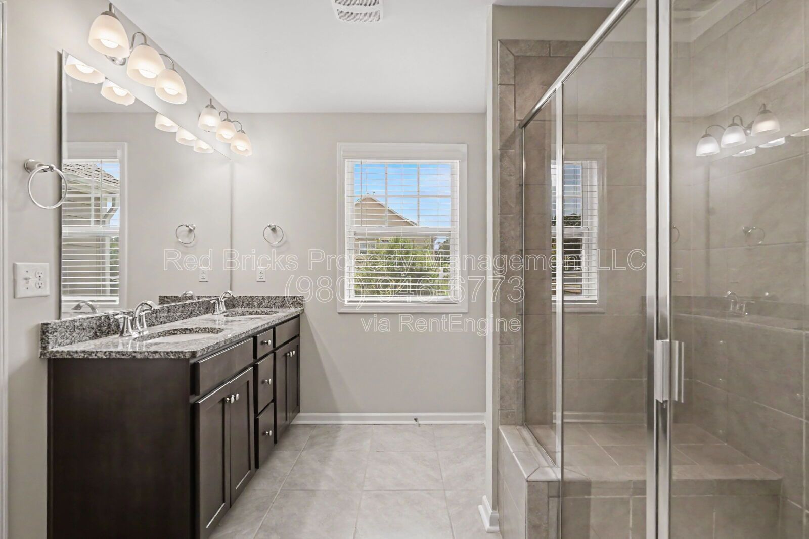 Charming 3BR Townhome in Woods at Davis Lake – Available Now! property image