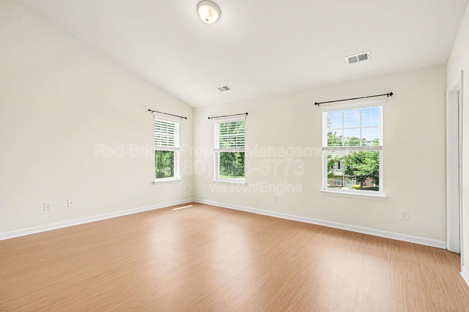 Stylish 3BR End Unit with Modern Finishes! property image