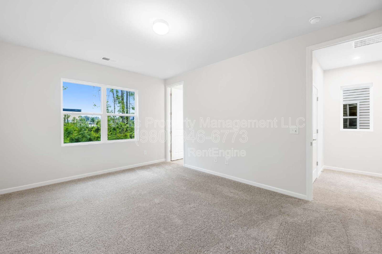 Like-New End-Unit + $500 Off First Month! property image