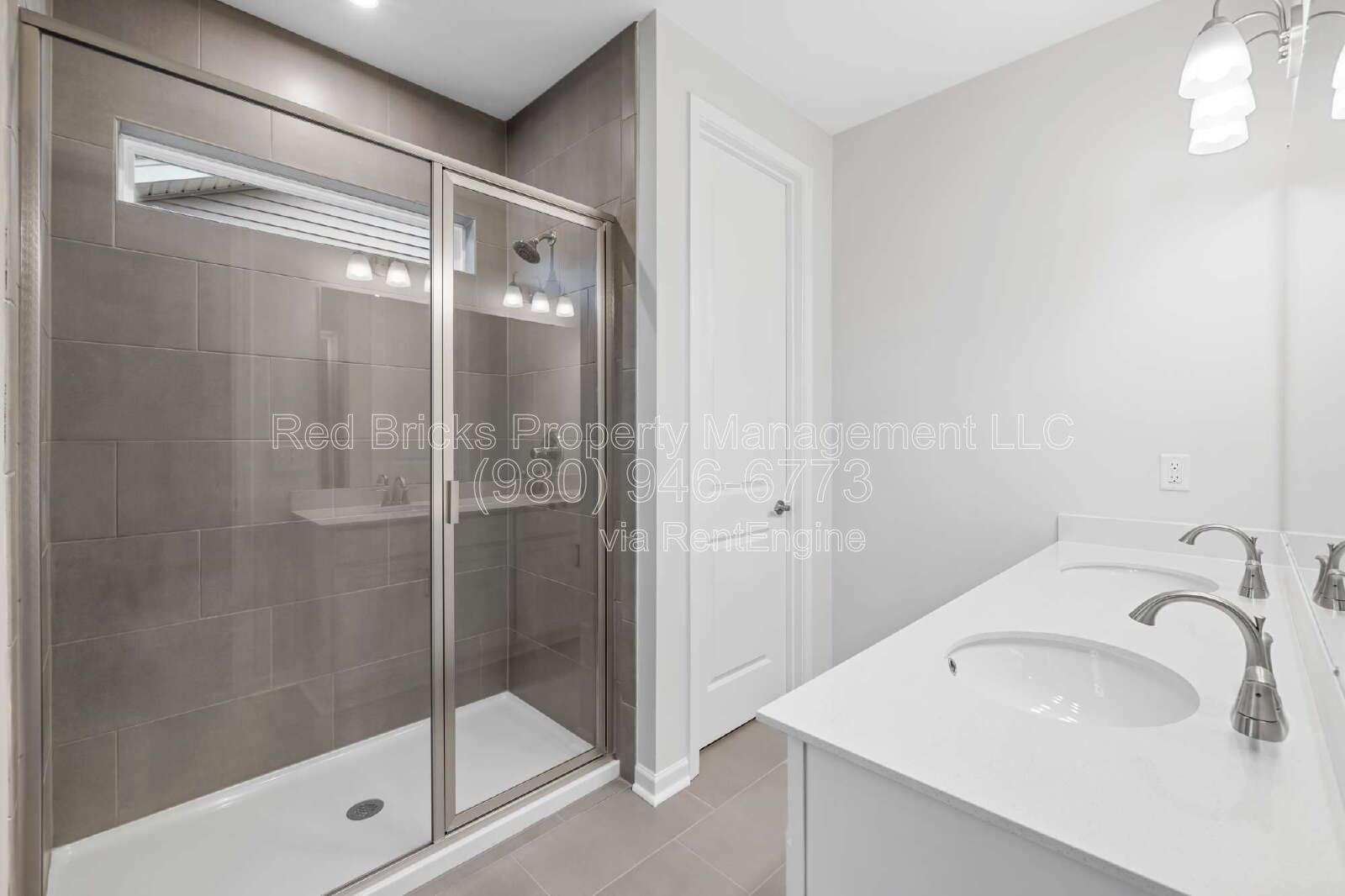 Like-New End-Unit + $500 Off First Month! property image