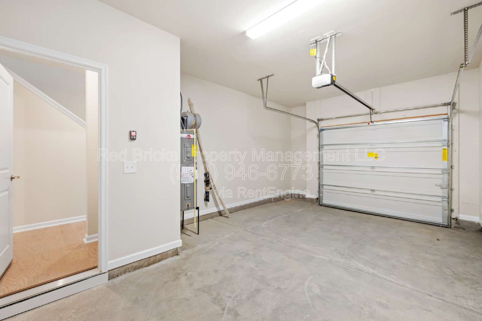 Like-New End-Unit + $500 Off First Month! property image