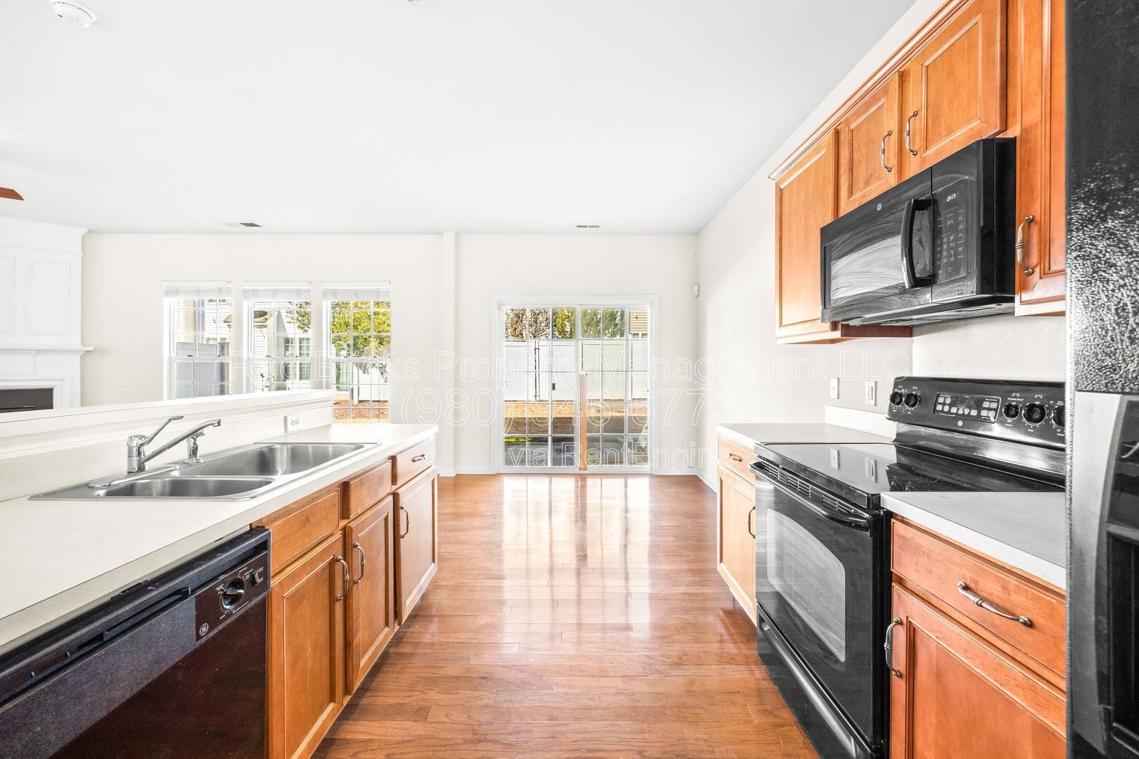 Beautiful 3BR Townhome in Blakeney Preserve – Available Aug. 17! property image