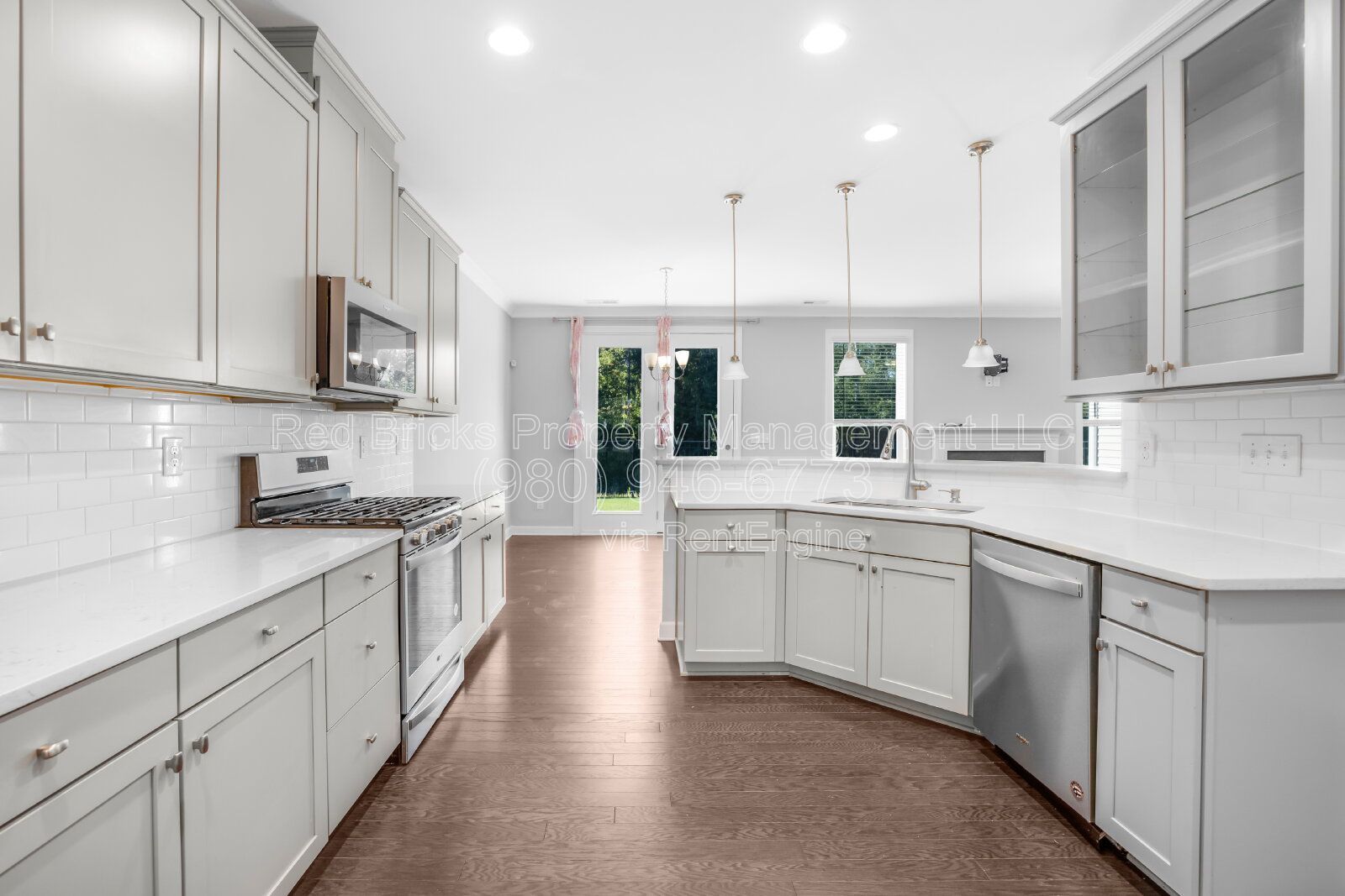 Beautiful 4BR Castlebrooke Home Available Sept. 17! property image