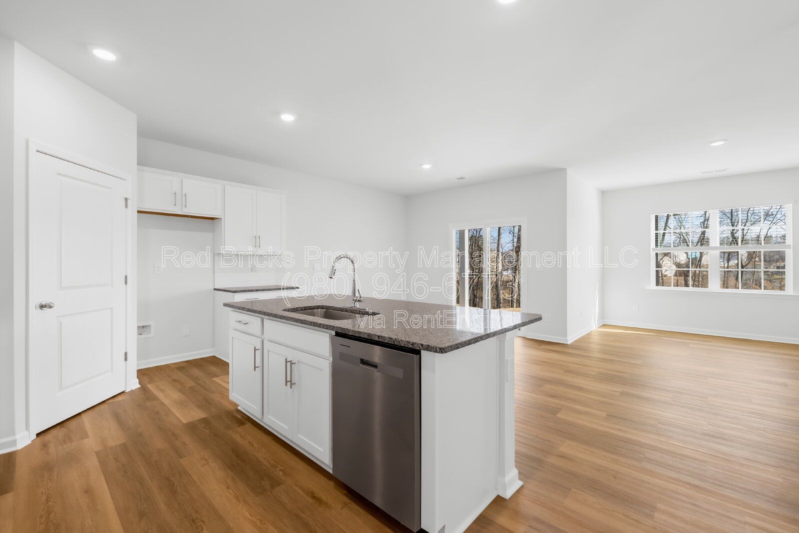 Easy One-Level Living in Secrest Commons! property image