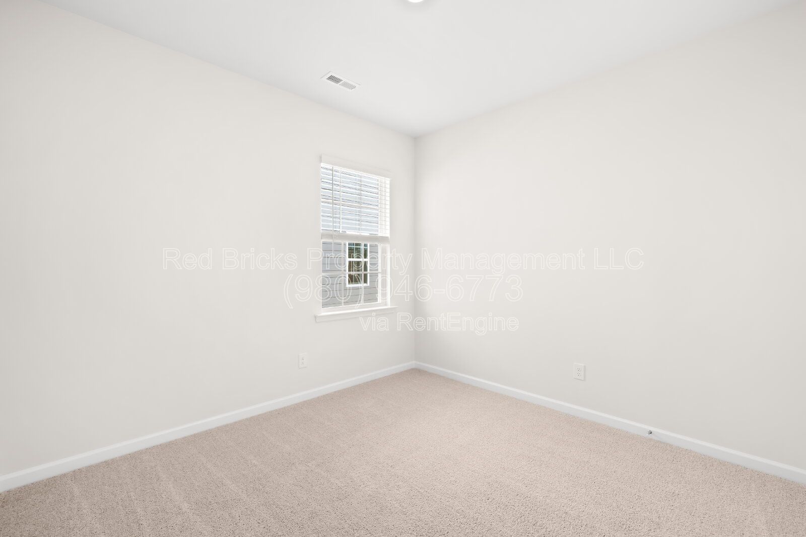 Easy One-Level Living in Secrest Commons! property image