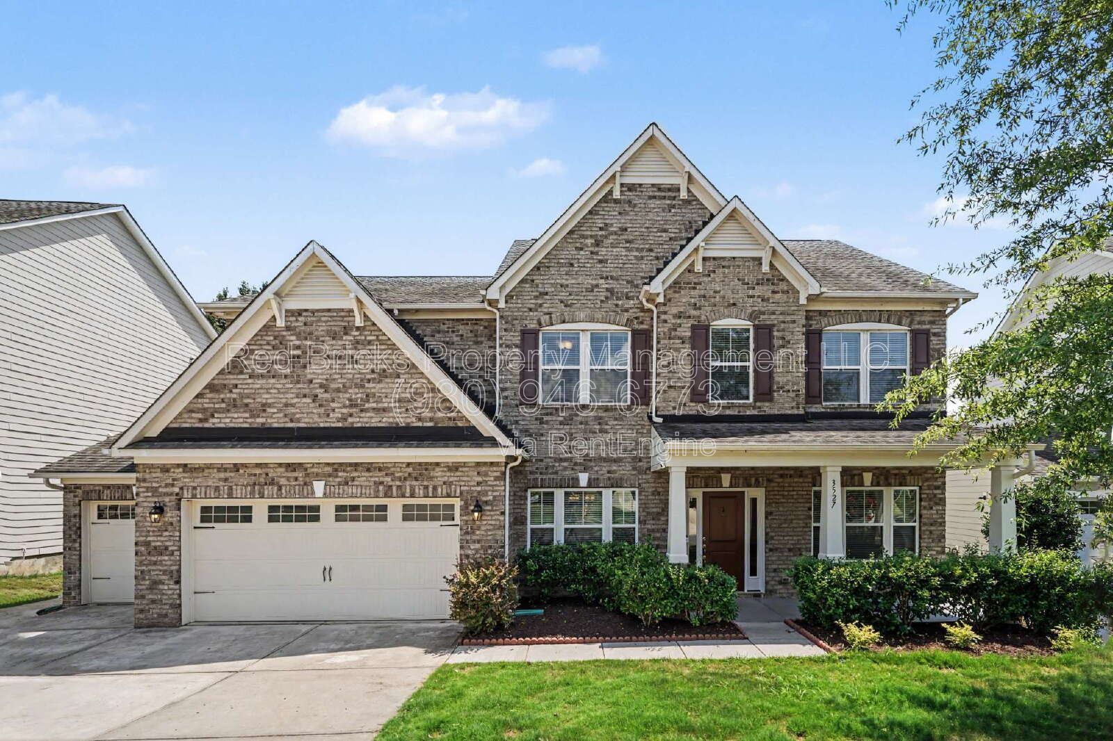 Spacious 5BR Home with Screened Patio – Available Now! property image