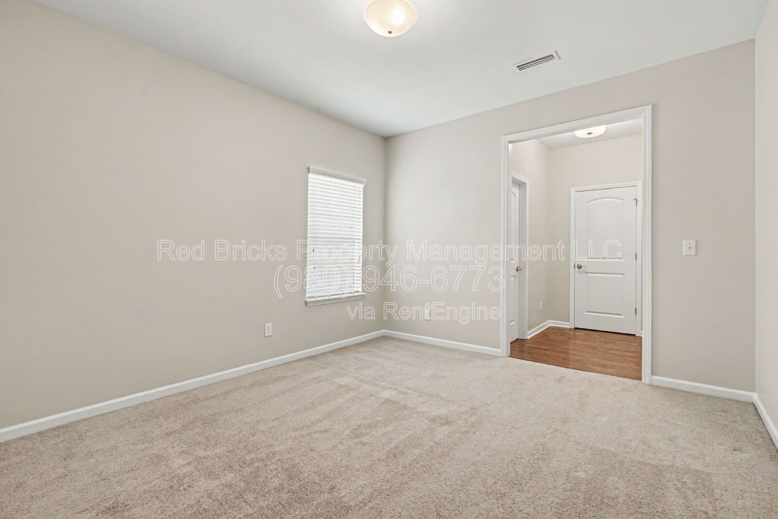 Spacious 5BR Home with Screened Patio – Available Now! property image