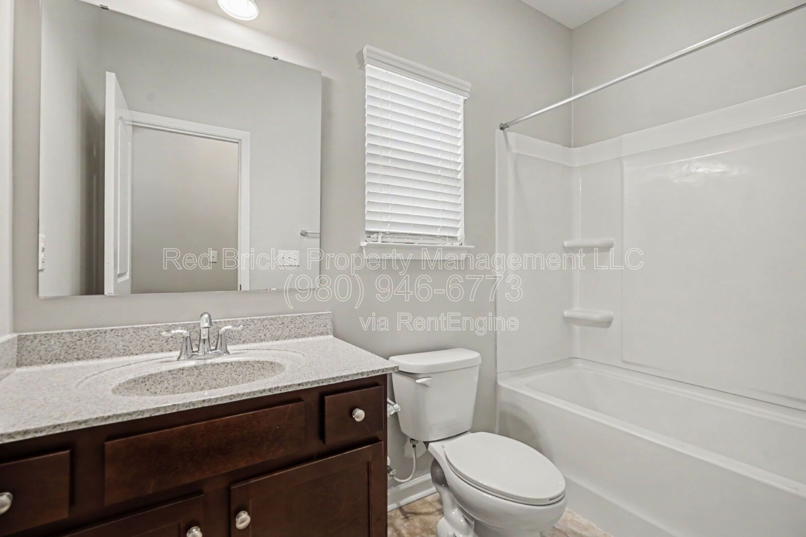 Spacious 5BR Home with Screened Patio – Available Now! property image