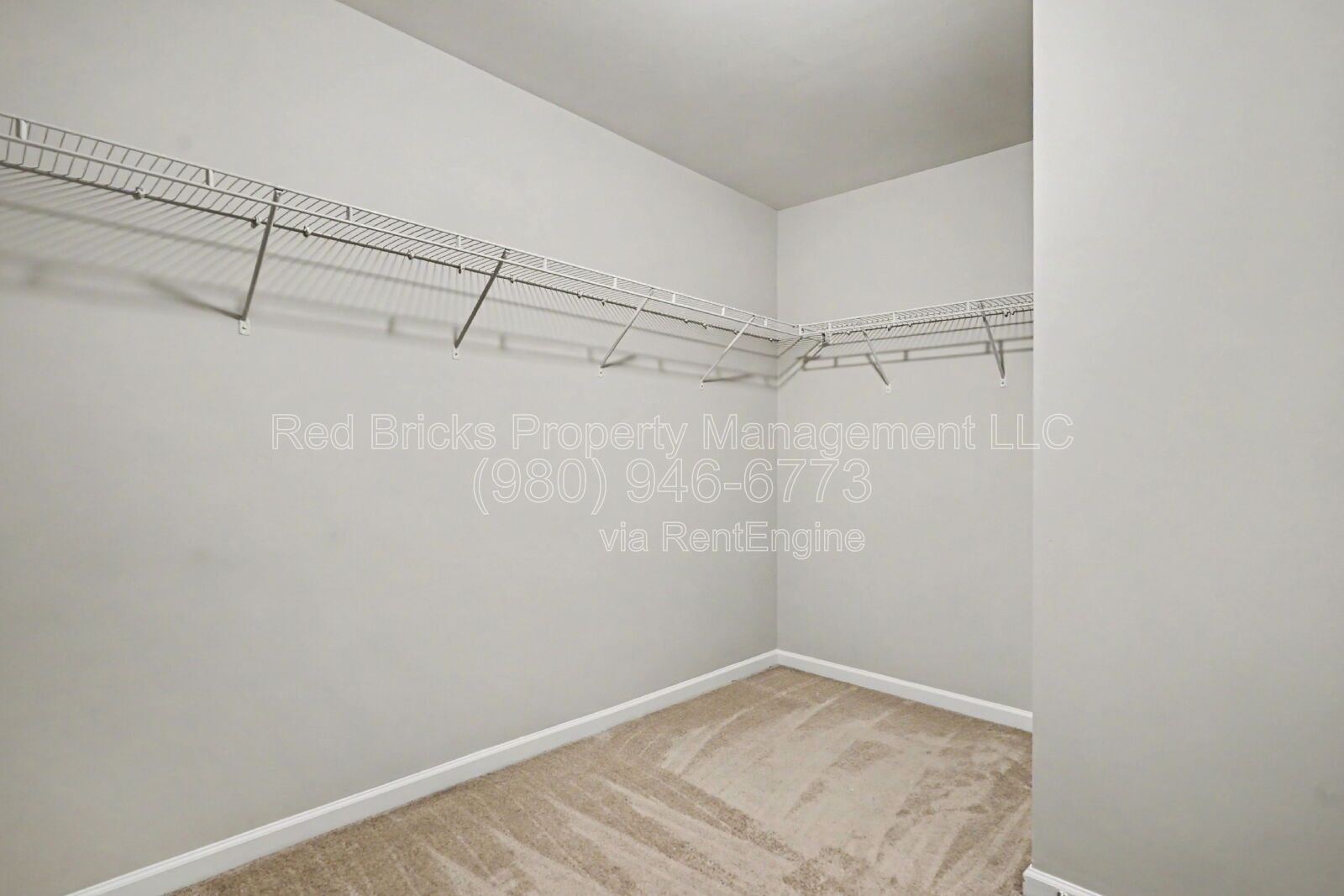 Spacious 5BR Home with Screened Patio – Available Now! property image