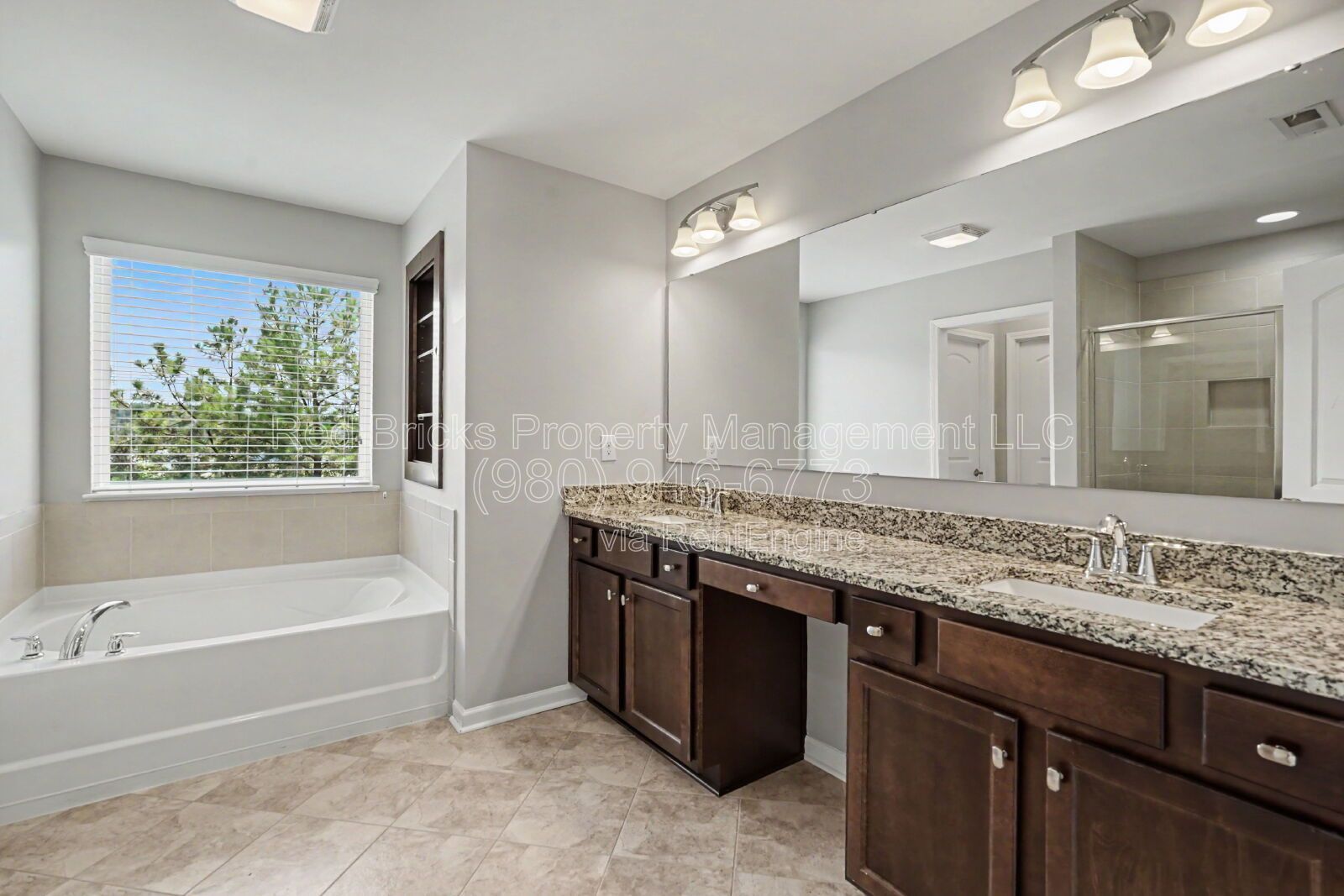 Spacious 5BR Home with Screened Patio – Available Now! property image