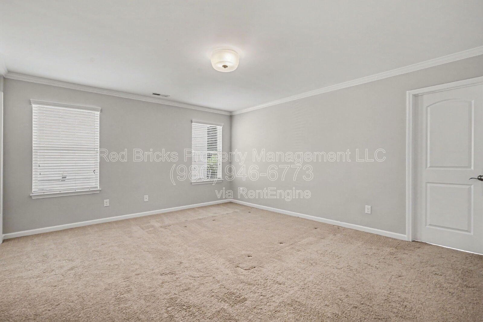 Spacious 5BR Home with Screened Patio – Available Now! property image