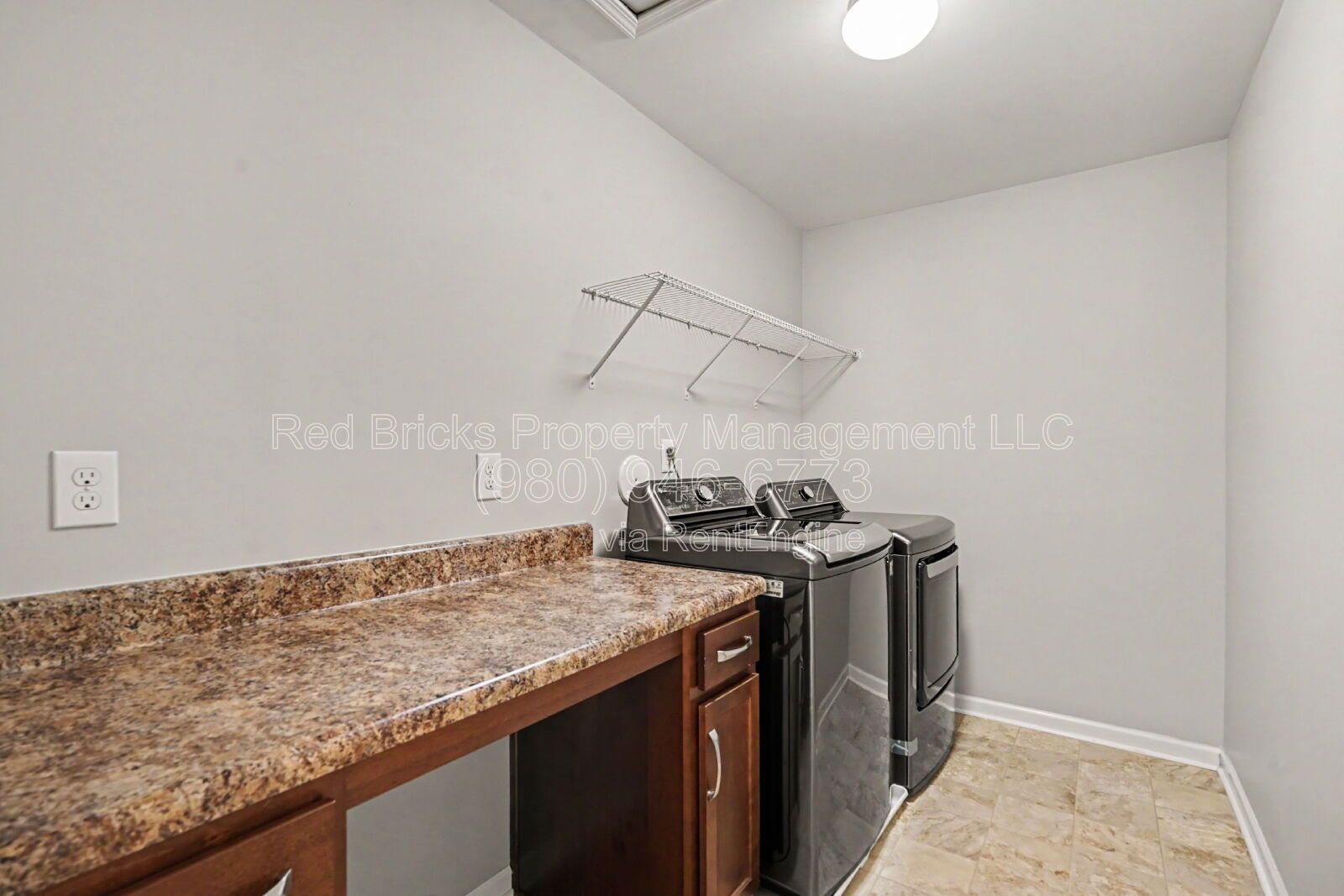 Spacious 5BR Home with Screened Patio – Available Now! property image