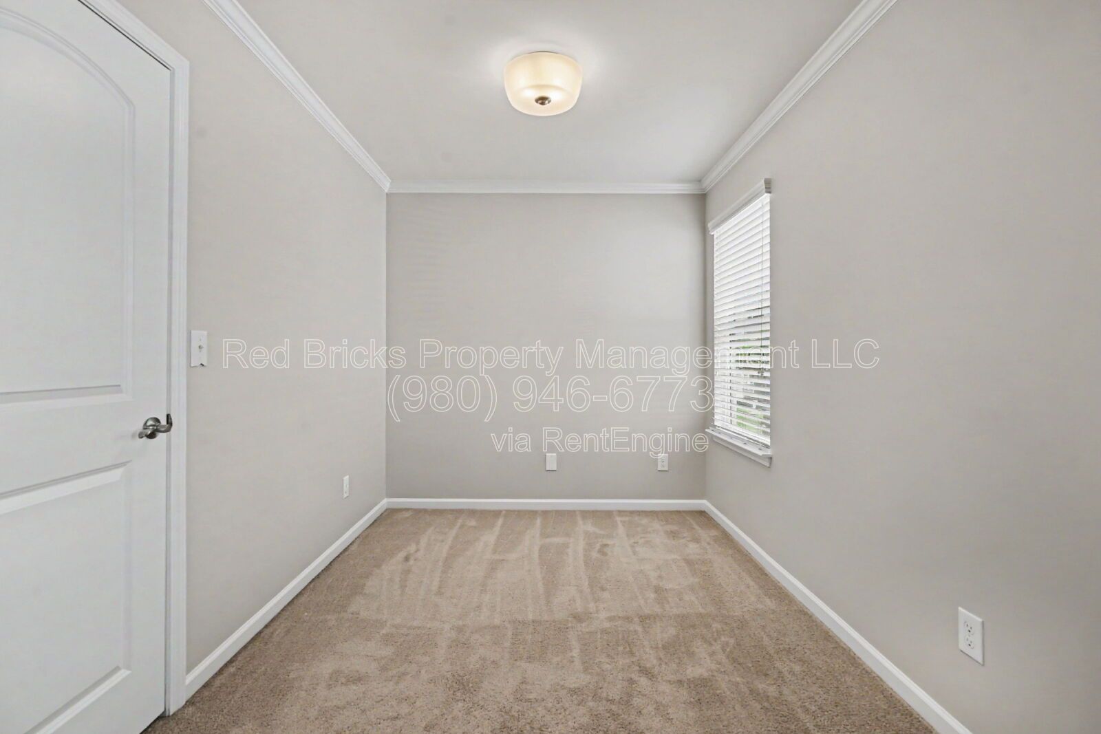 Spacious 5BR Home with Screened Patio – Available Now! property image