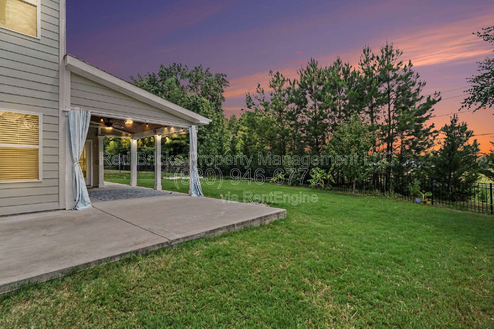 Spacious 5BR Home with Screened Patio – Available Now! property image