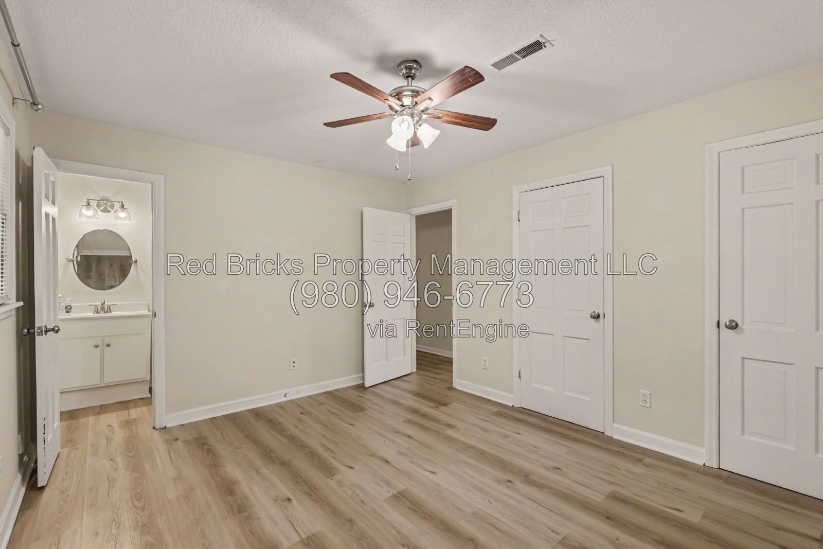 Beautiful Ranch Home with Deck & Double Oven! property image