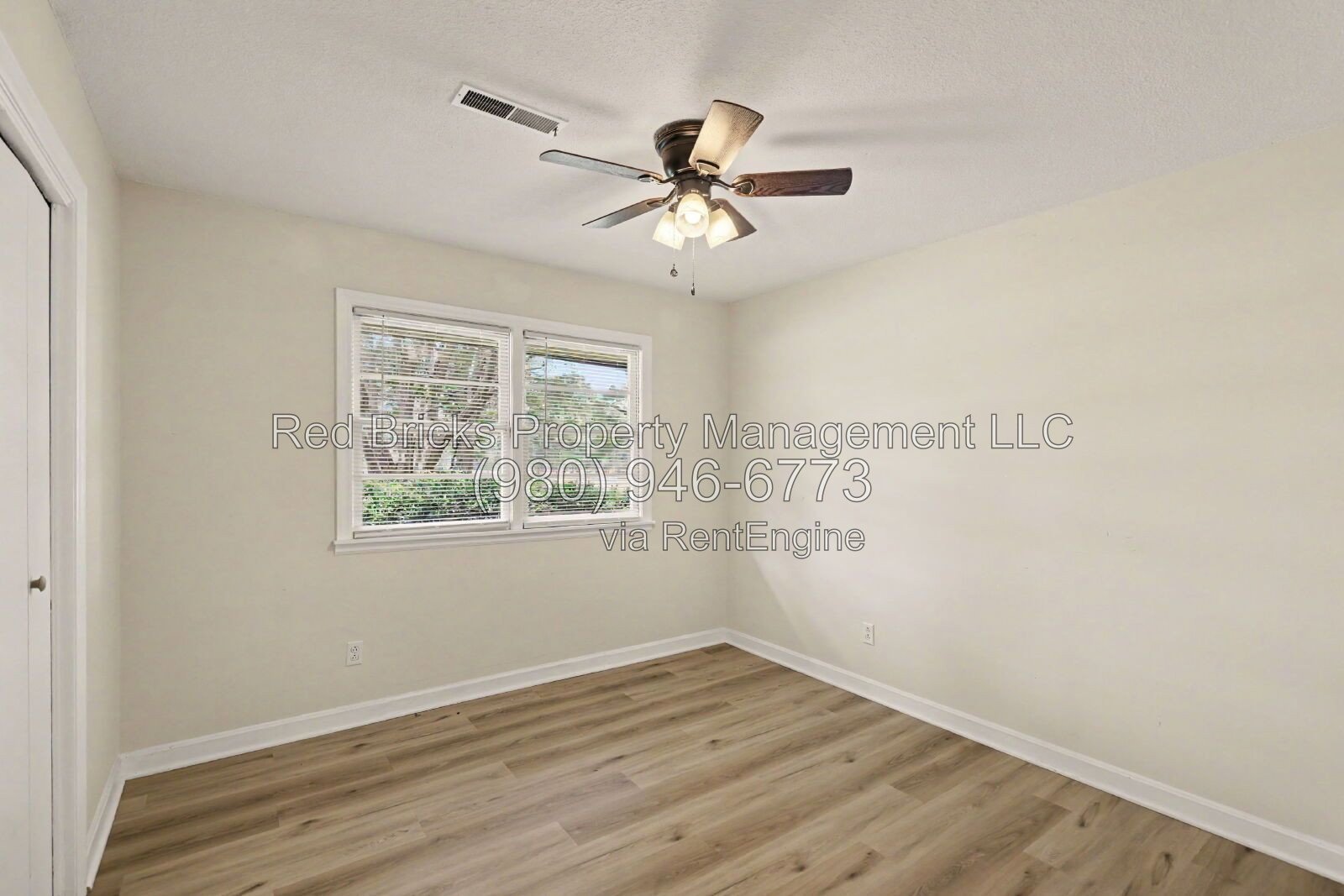 Beautiful Ranch Home with Deck & Double Oven! property image