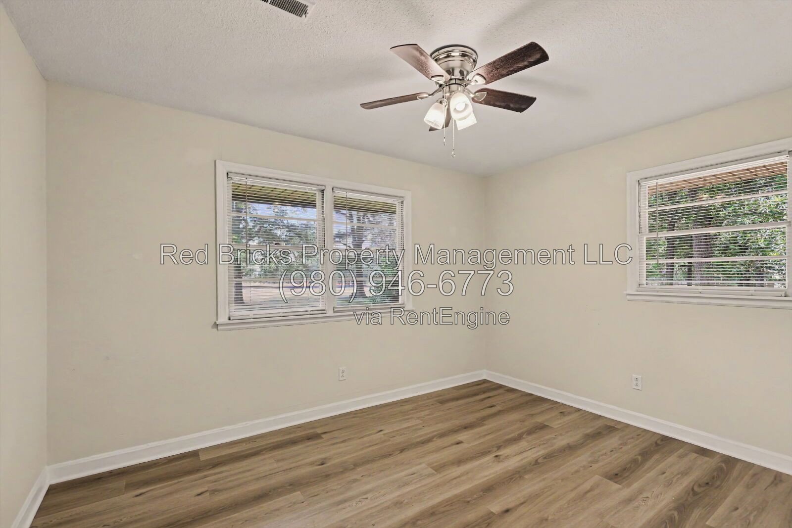 Beautiful Ranch Home with Deck & Double Oven! property image