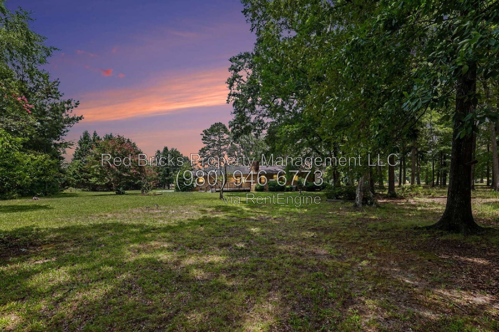Beautiful Ranch Home with Deck & Double Oven! property image
