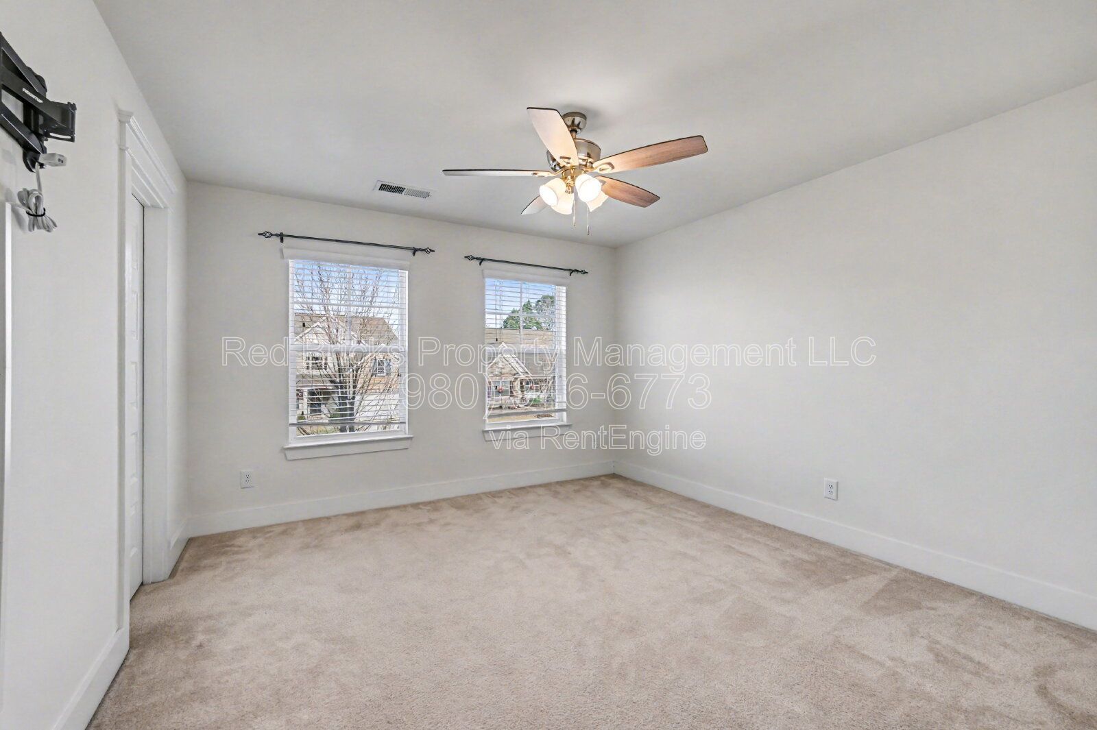 Like-New 4BR Home with Fire Pit in Dutchmans Ridge! property image