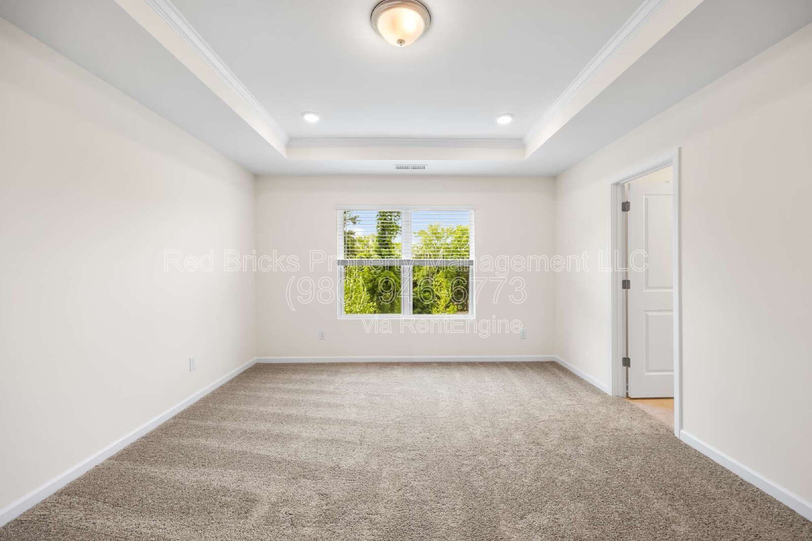 Modern Like-New 3BR Townhome in Secrest Landing! property image