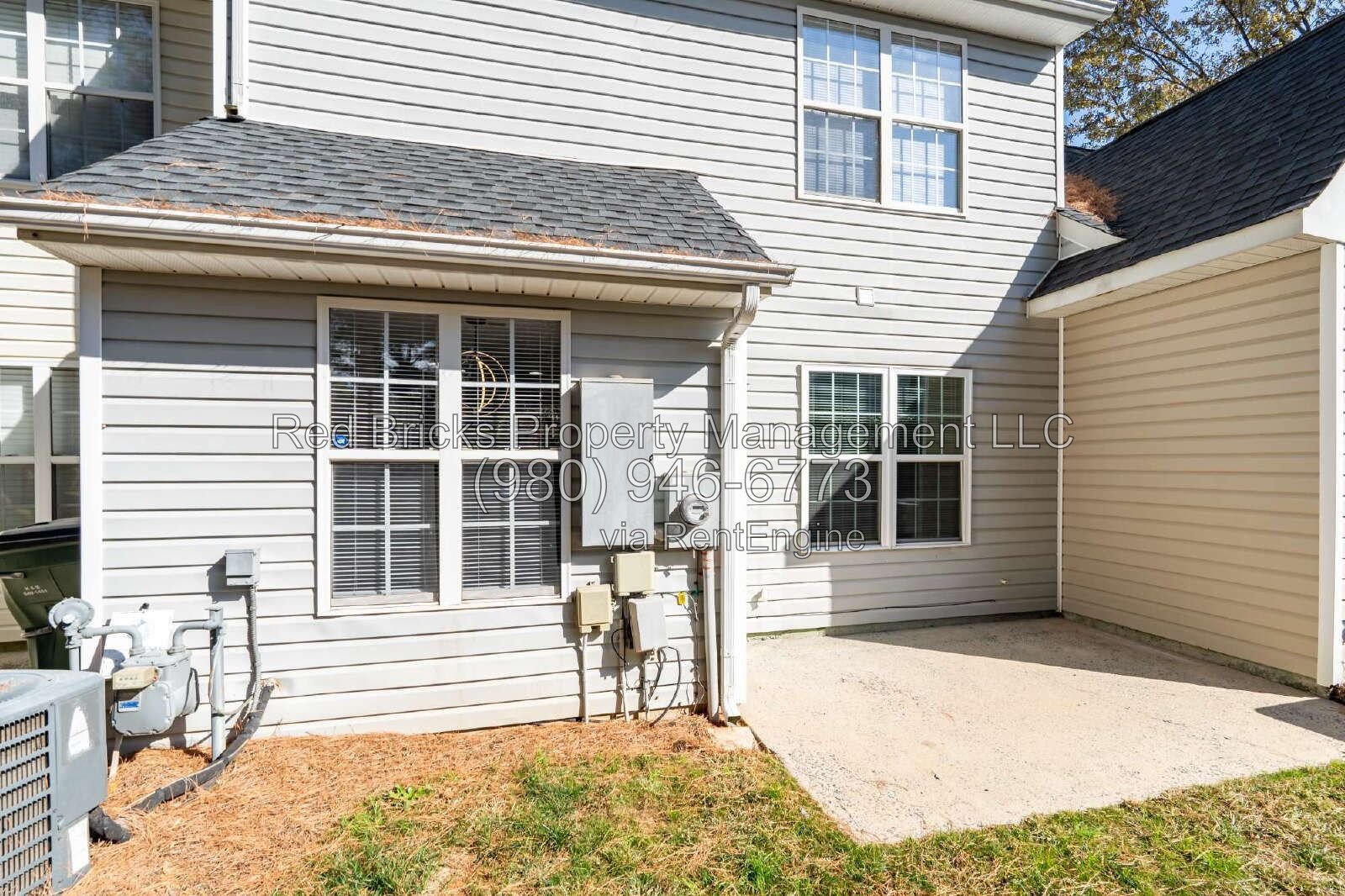 Beautiful 2BR Townhome – Available Sept. 17! property image