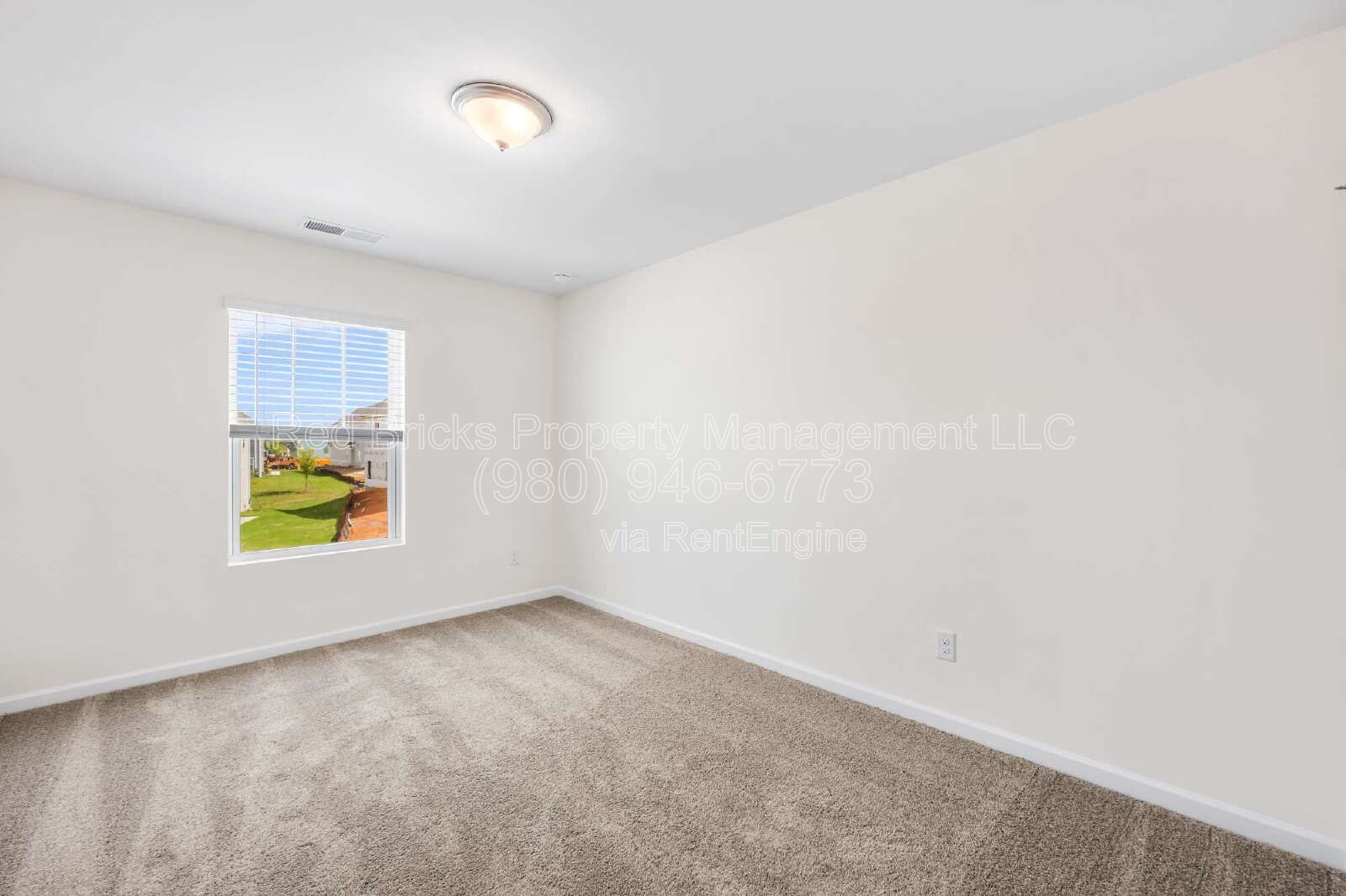 Modern Like-New 3BR Townhome in Secrest Landing! property image