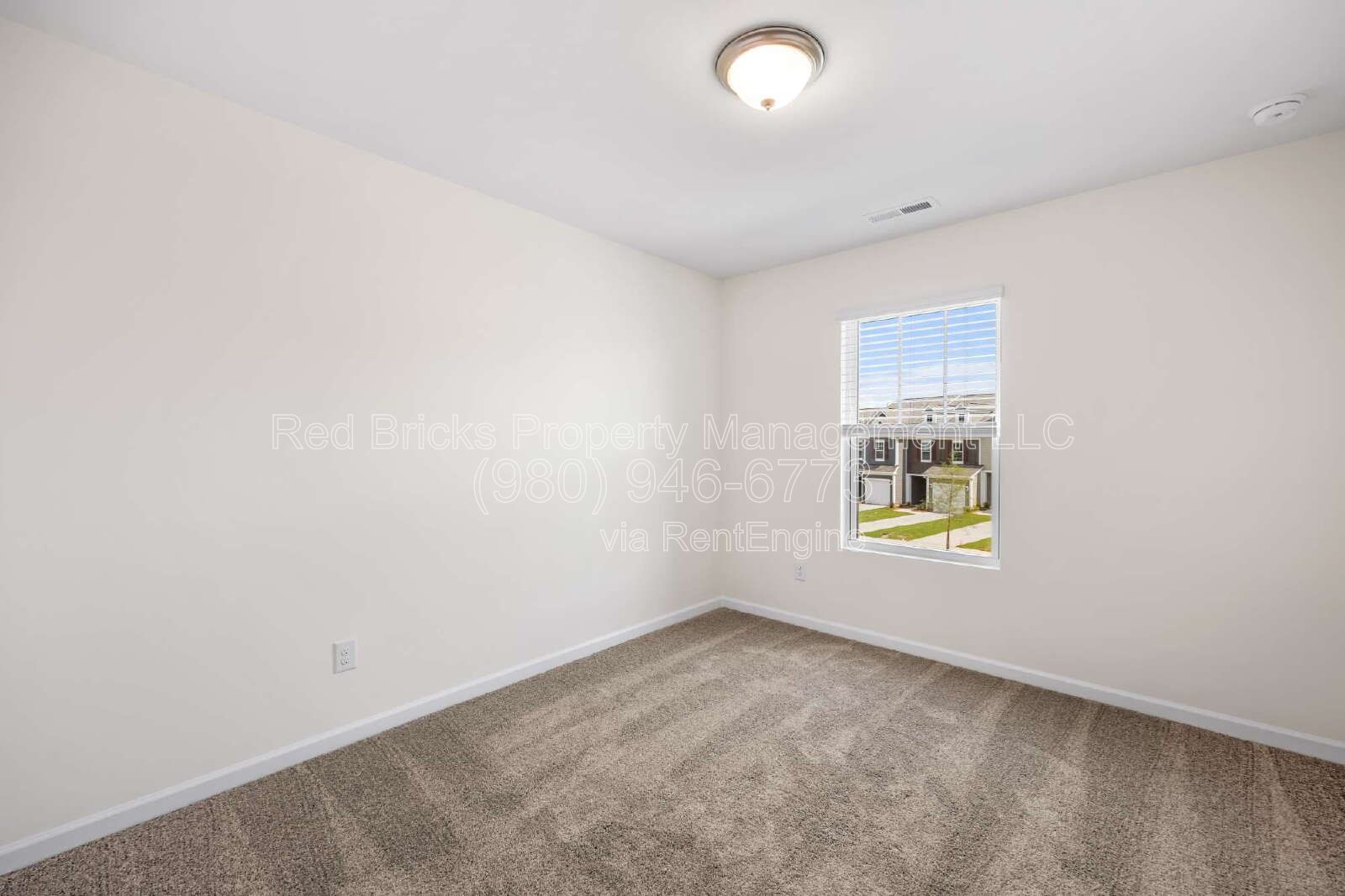 Modern Like-New 3BR Townhome in Secrest Landing! property image