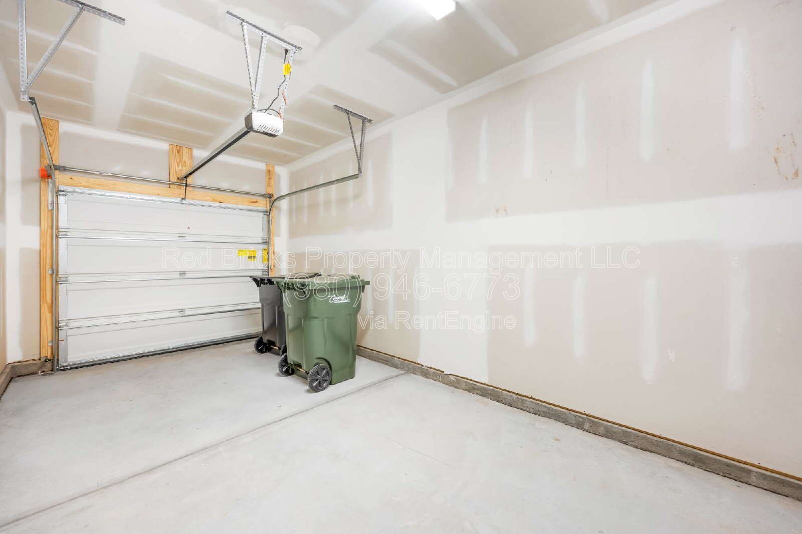 Modern Like-New 3BR Townhome in Secrest Landing! property image