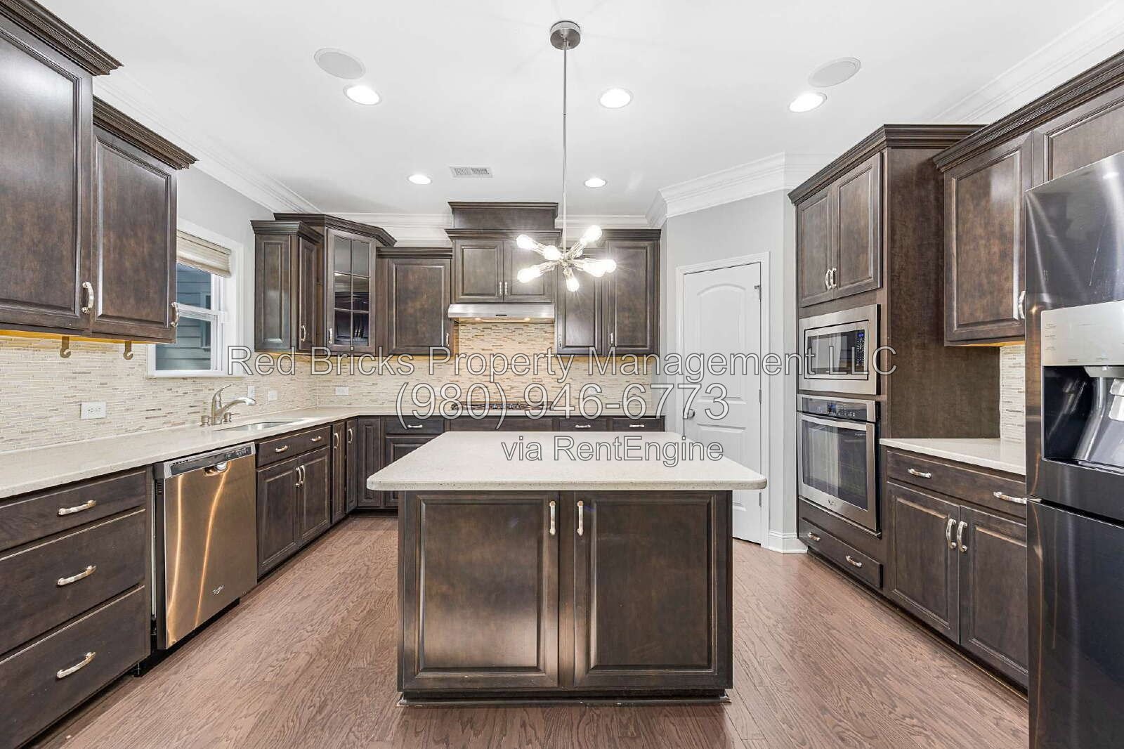 Spacious 5BR Home with Office in Oakhaven! property image