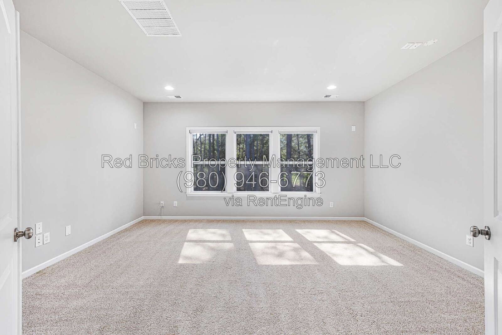 Spacious 5BR Home with Office in Oakhaven! property image