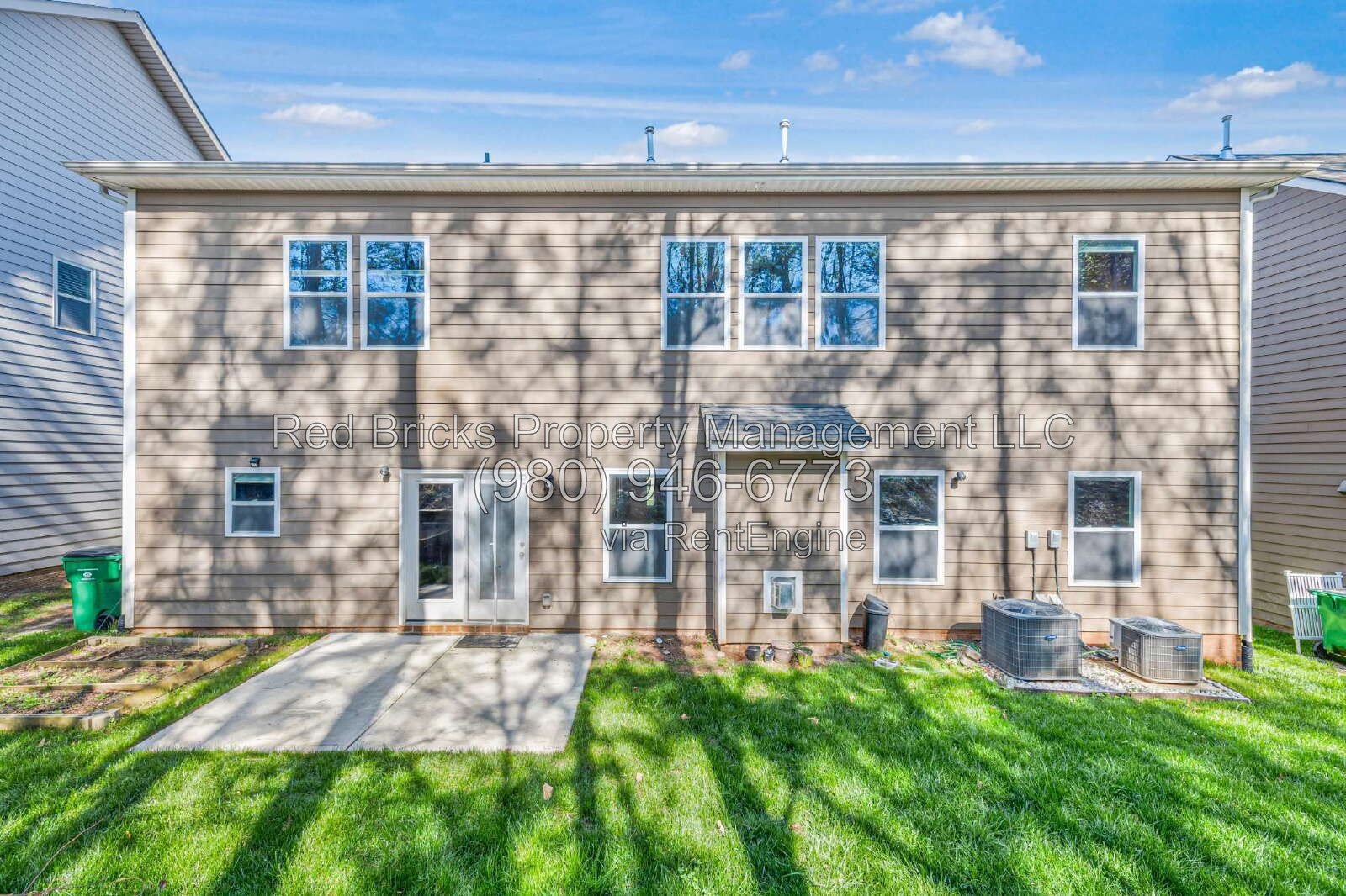 Spacious 5BR Home with Office in Oakhaven! property image