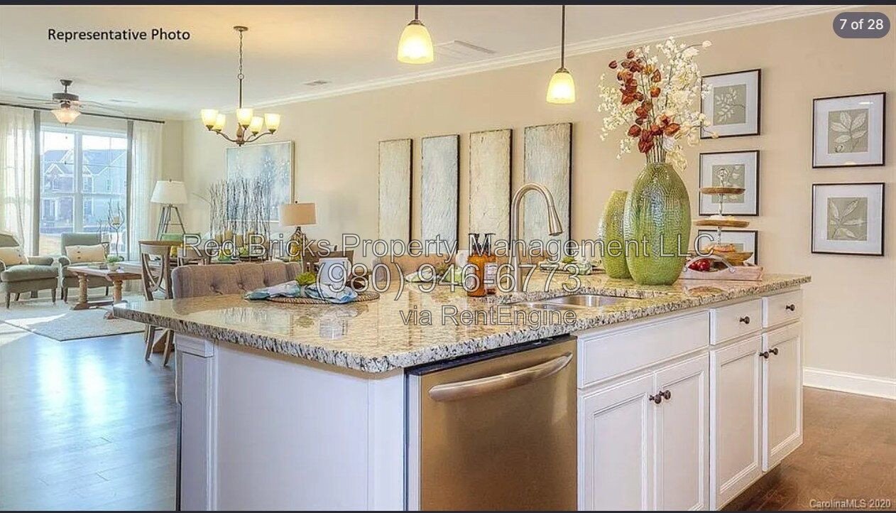 Like-New End-Unit Townhome with 4 Beds & Resort-Style Amenities! property image