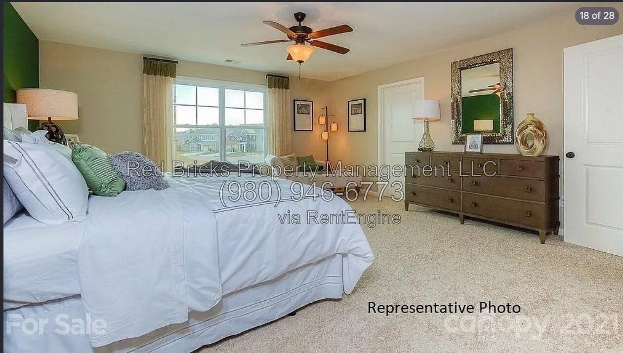 Like-New End-Unit Townhome with 4 Beds & Resort-Style Amenities! property image