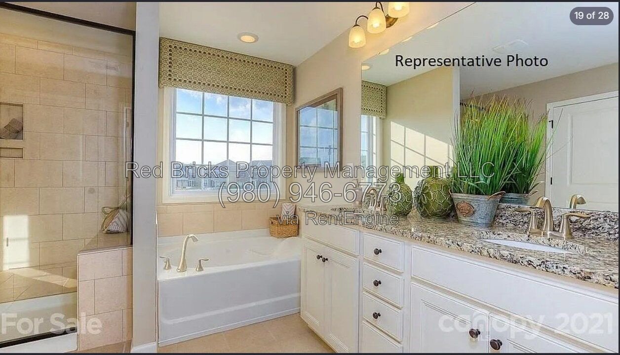 Like-New End-Unit Townhome with 4 Beds & Resort-Style Amenities! property image