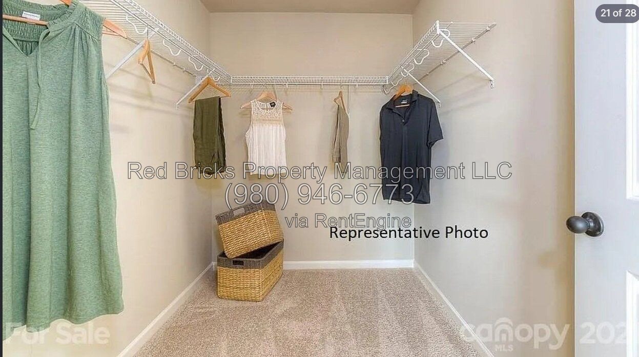 Like-New End-Unit Townhome with 4 Beds & Resort-Style Amenities! property image