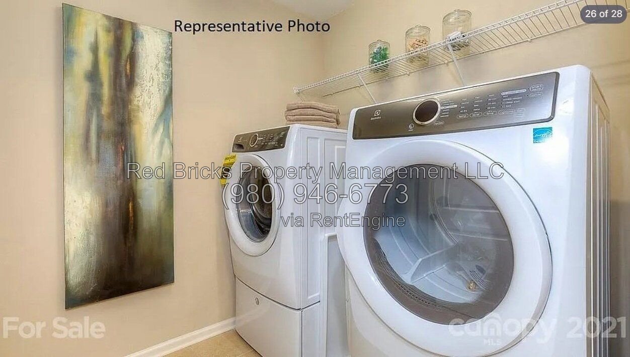 Like-New End-Unit Townhome with 4 Beds & Resort-Style Amenities! property image