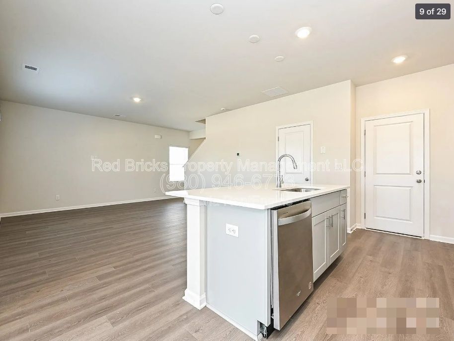 Like-New 3BR Home in Shepherds Landing – Modern Living Near Lake Norman! property image